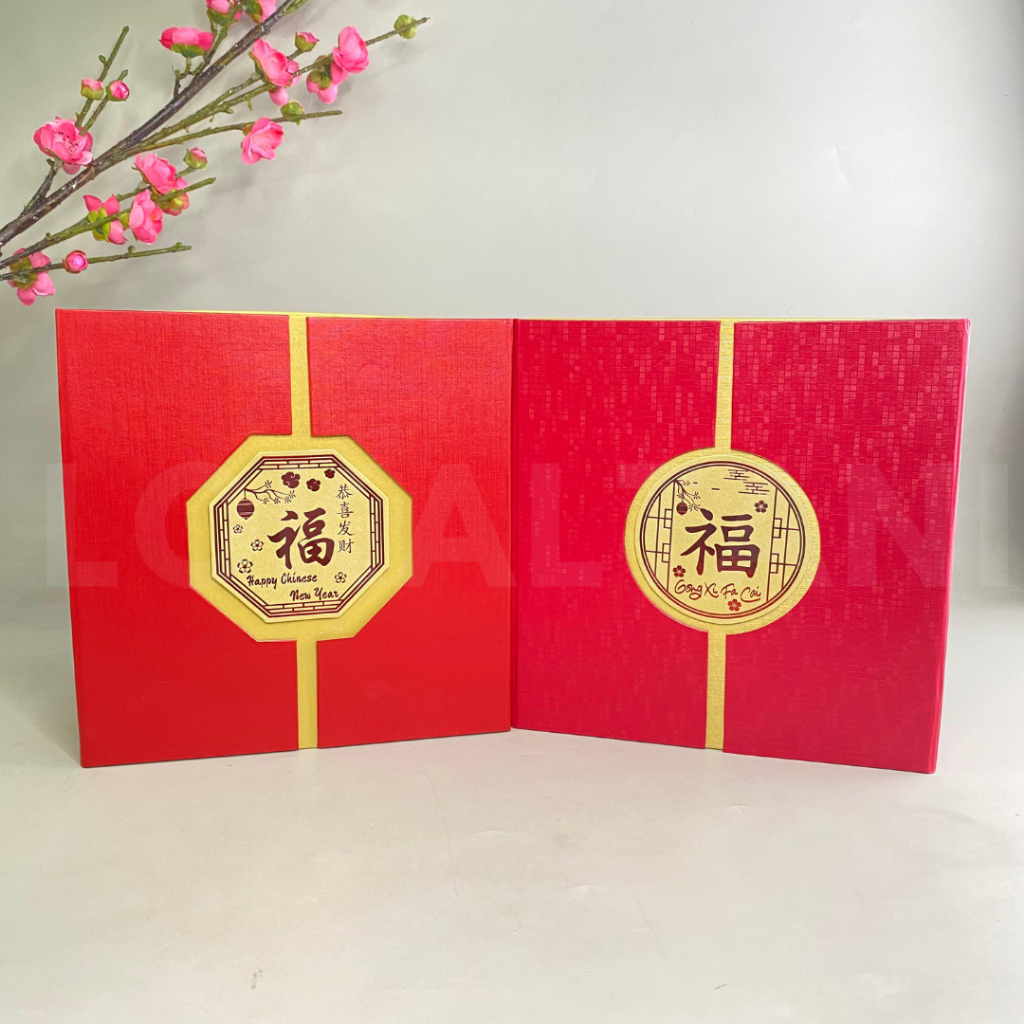 

Box Hampers Imlek CNY/ Kotak Kue Lapis Imlek Packaging Sincia CNY/ Tempat Hampers Kue Keranjang Imlek/Box Model maghnet tengah