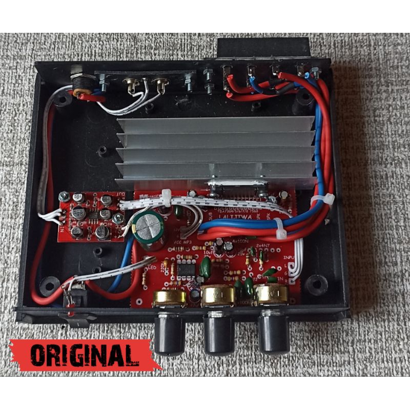 amplifier mini 200 watt 4 channel 2 subwoofer 2 mid  L R