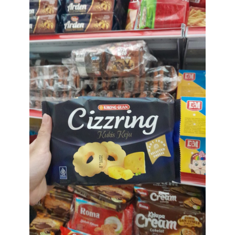 

khong guan cizzring cookies keju 135 gram