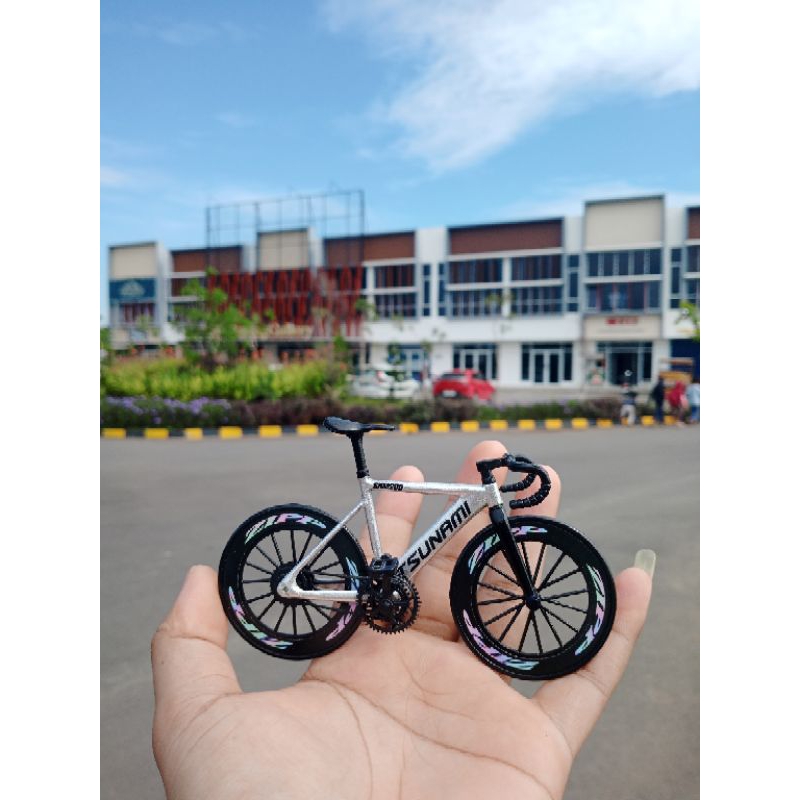 miniatur sepeda fixie TSUNAMI SNM200