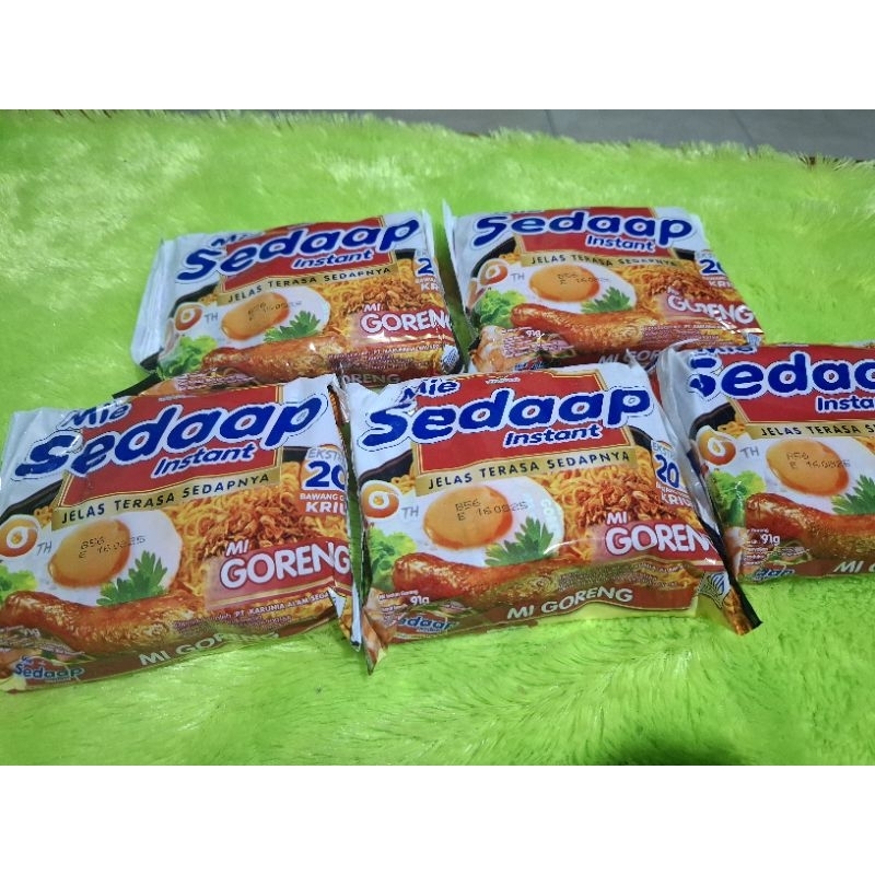 

Mie sedap goreng 5pcs.