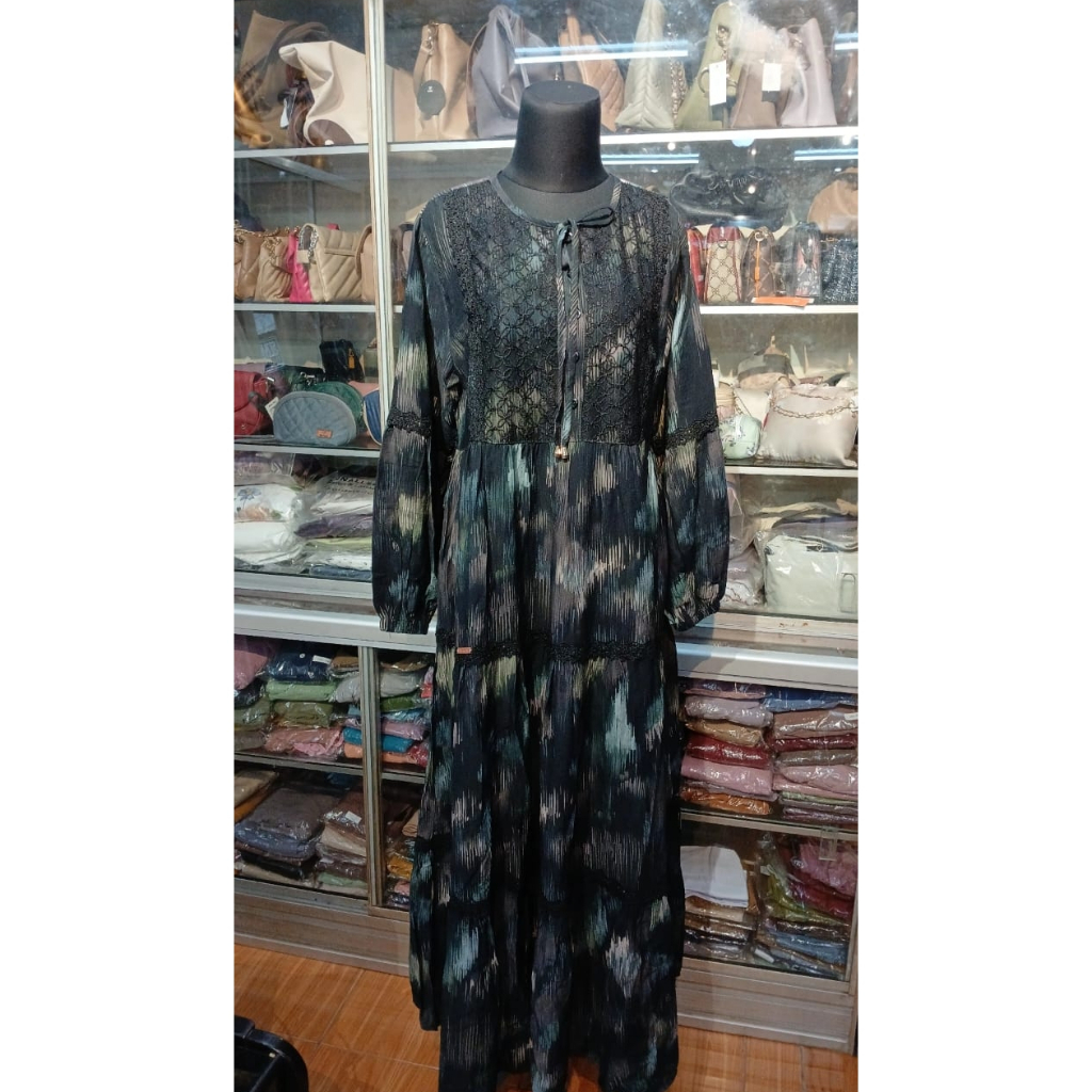 Salvina Gamis Midi Renda Tile Varian Warna Hitam/Putih All Size