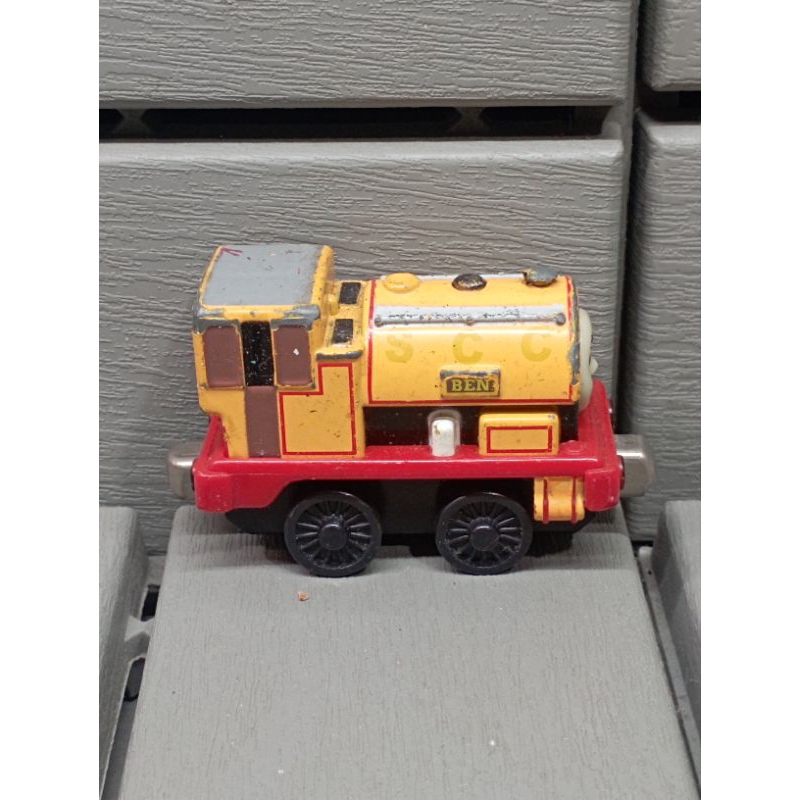 60rb Ben Train Thomas and Friends Take N Play Along Diecast 2003 Used