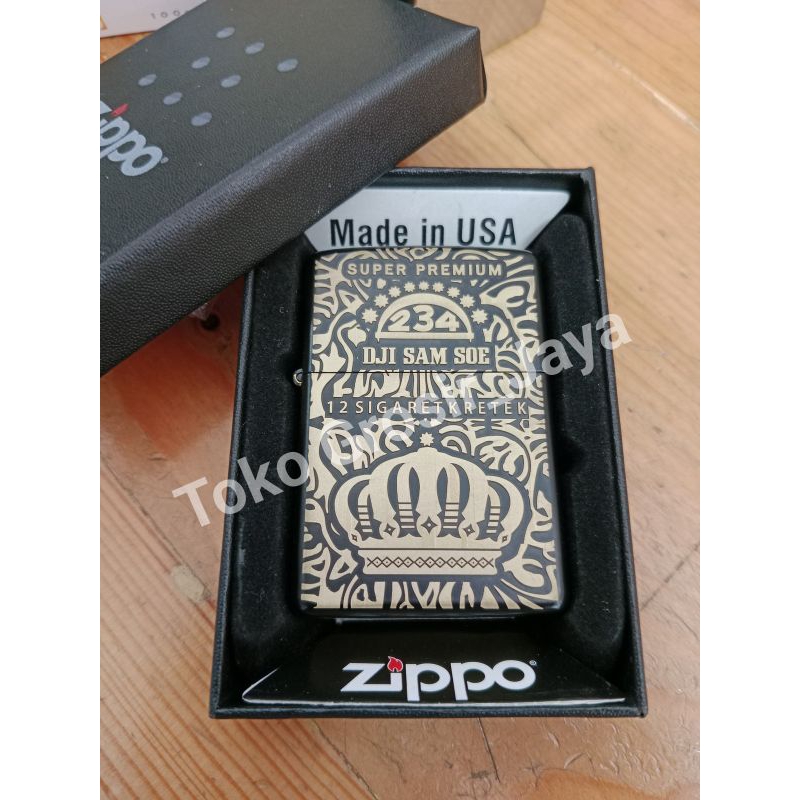 Zippo Custom Ukir Dji Sam S03 Mahkota Batik Black Matte