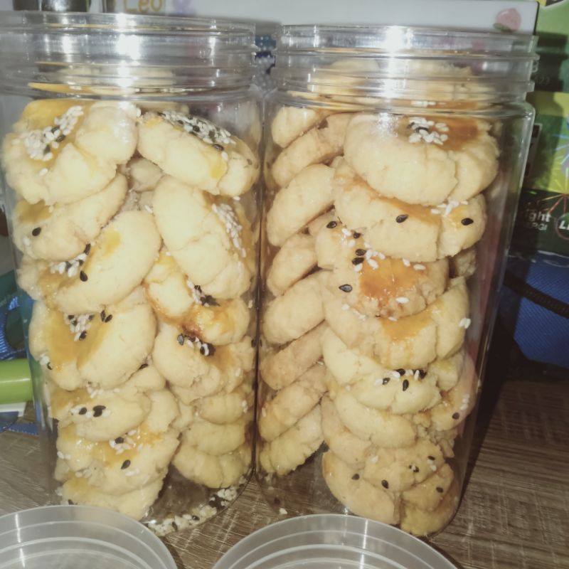 

cookies Lidah Kucing dan Cui Kao so (Halal)