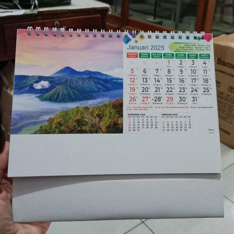 

Kalender meja/Kalender duduk/Kalender 2025 (21cm×15cm)