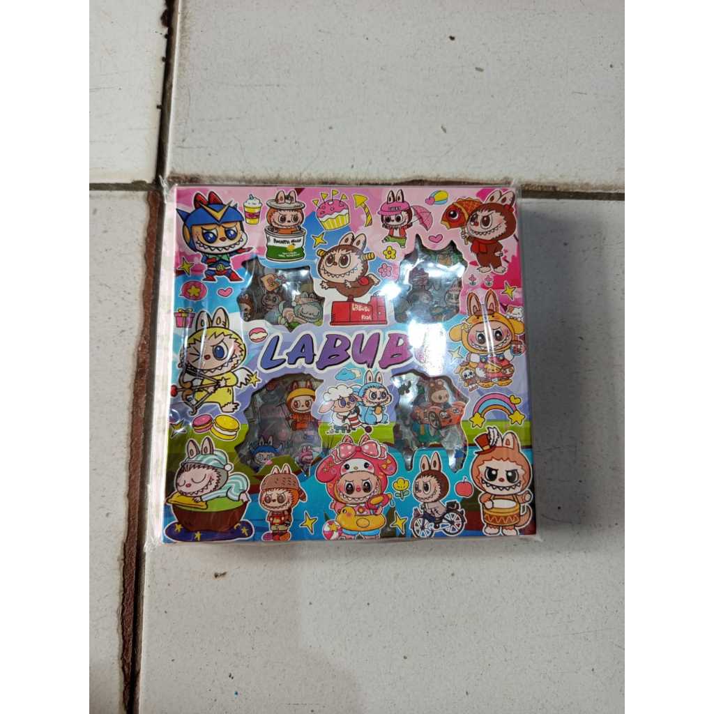 

STIKER BOTOL PLASTIK KOREA LABUBU CAMPUR 1 PAK ISI 100 PCS