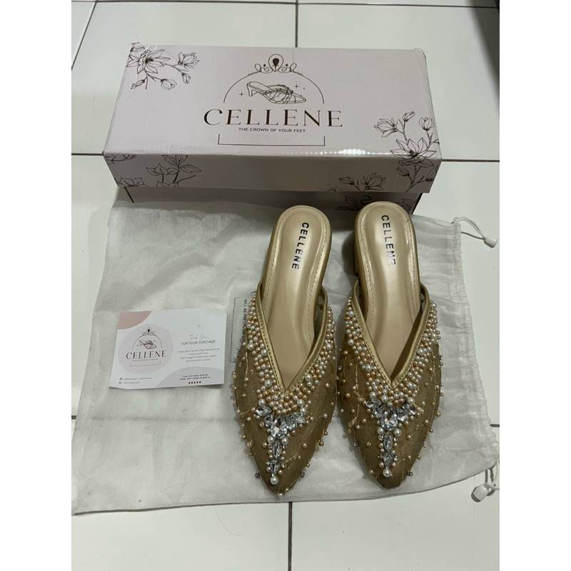 PRELOVED Wedding Shoes - Gold