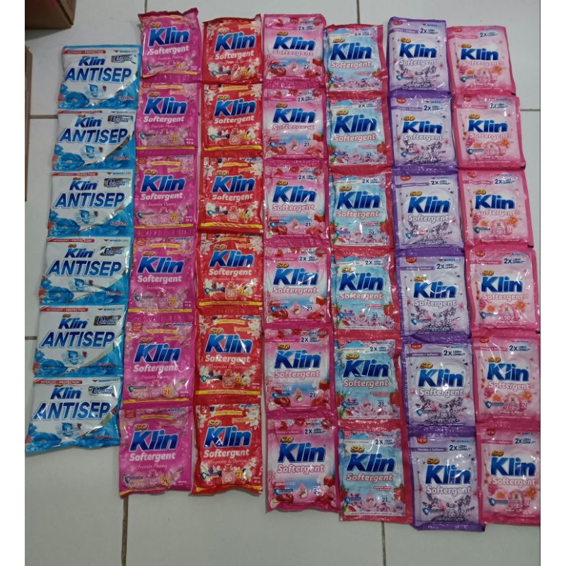 SoKlin Detergent Bubuk Kemasan 1000 isi 6 sachet (serenteng)