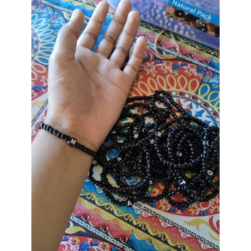 gelang inisial huruf A–Z