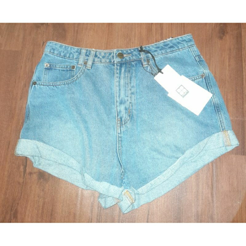 Celana pendek wanita insight ( 28) original