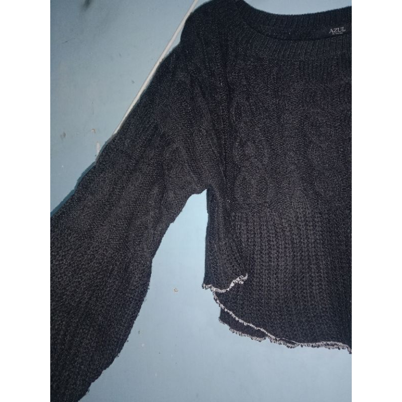 Azul Sweater Hitam Lengan Panjang crop