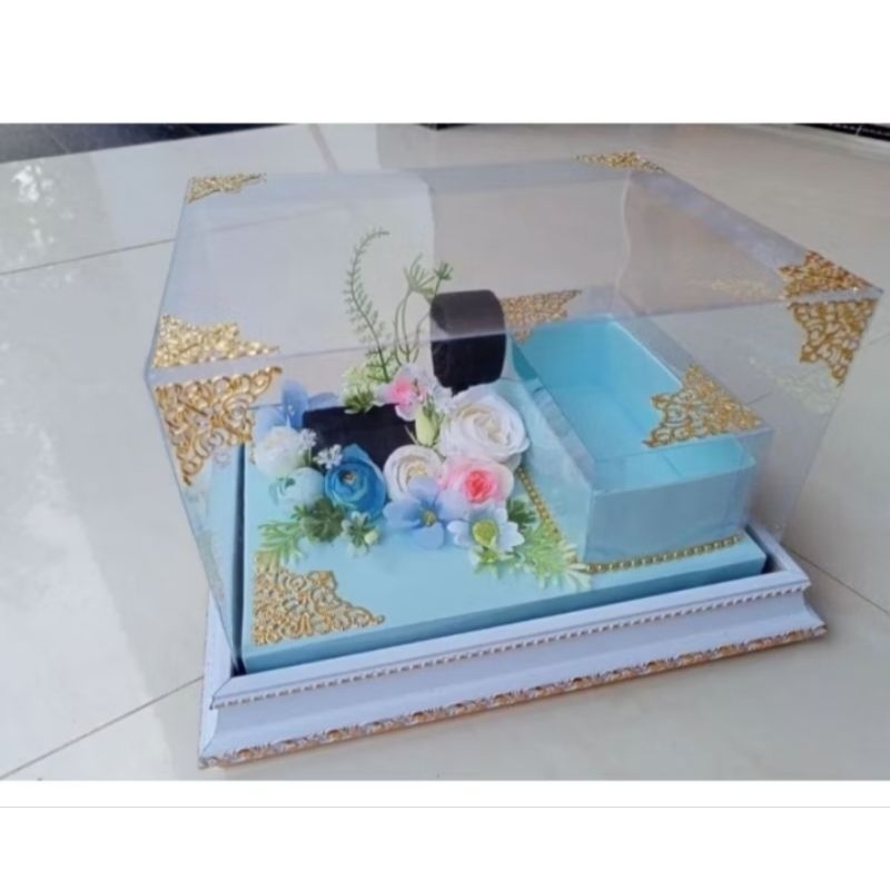 Tempat seserahan pernikahan dan perhiasan(uang kalung gelang cincin dan anting)