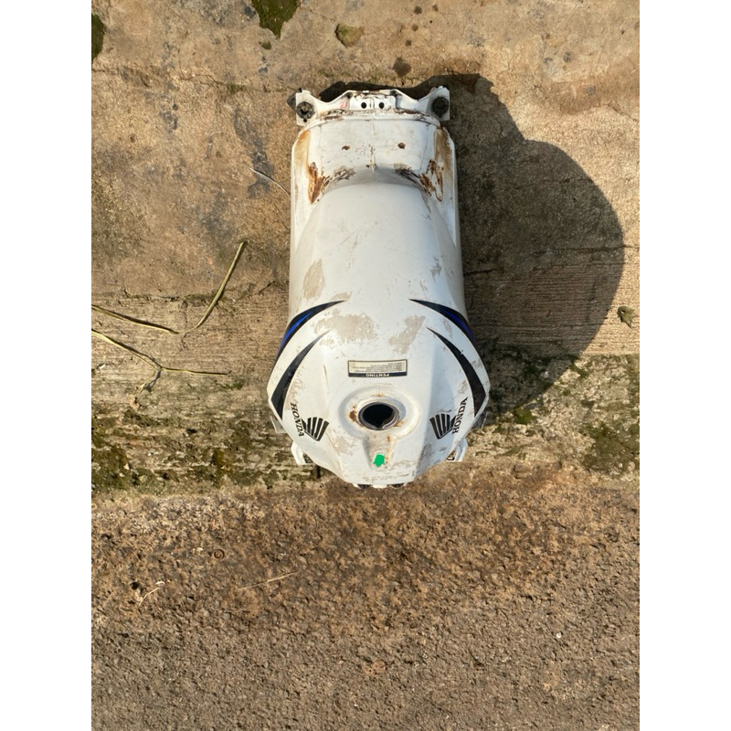 Tangki bensin cb150r old fueltank cb150r old original