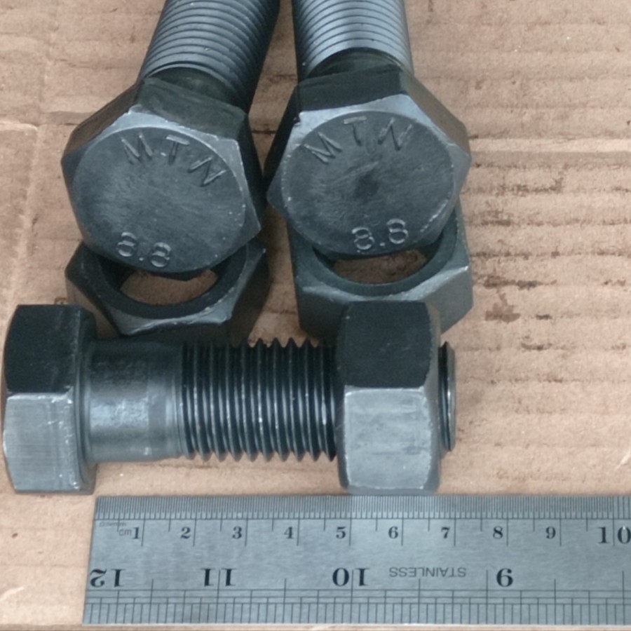 BAUT BAJA HTB 8.8 M24 X 70 HALF DRAT PITCH DRAT 1.5 / BAUT 36 KUNCI 36 / BAUD HALF DRAT 36 / BAUT BA