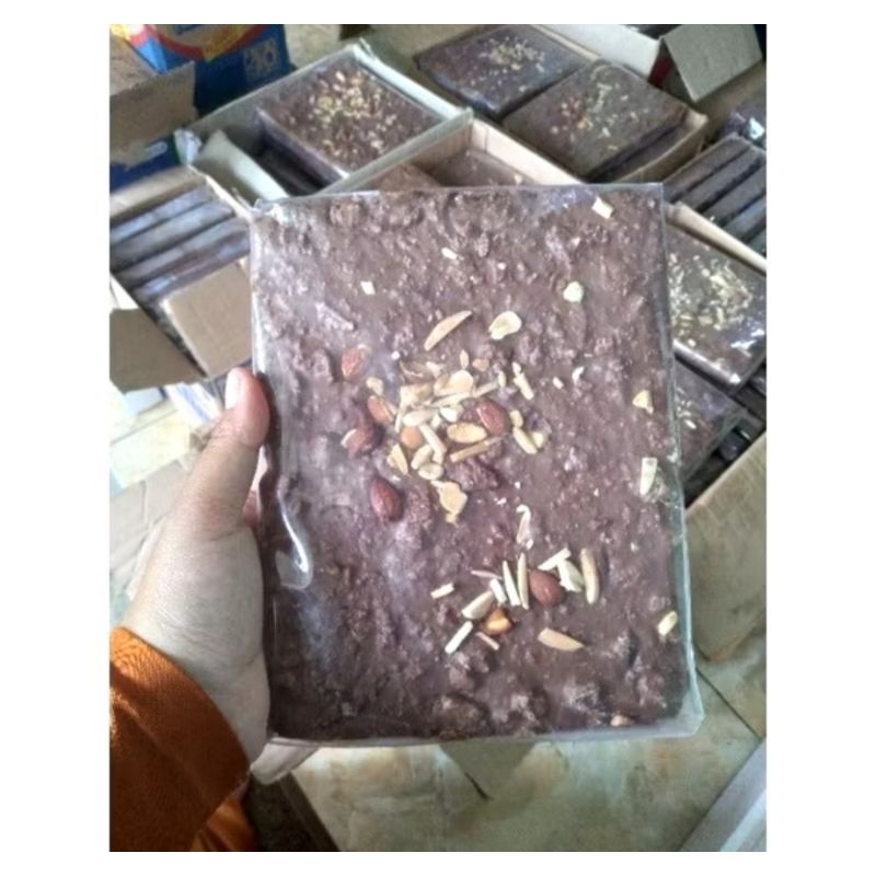 

COKLAT BLOK 1KG SILVERQUEEN HOMEMADE