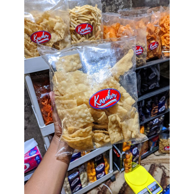 

Makanan Ringan Snack Pangsit Goreng Gurih Kasohor Cemilan Murah