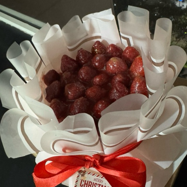 

Strawberry Chiffon Bouquet Gluten Free Less Sugar