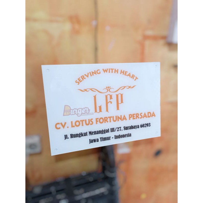 

Jual Papan Nama Akrilik 60x40 Tanpa Led