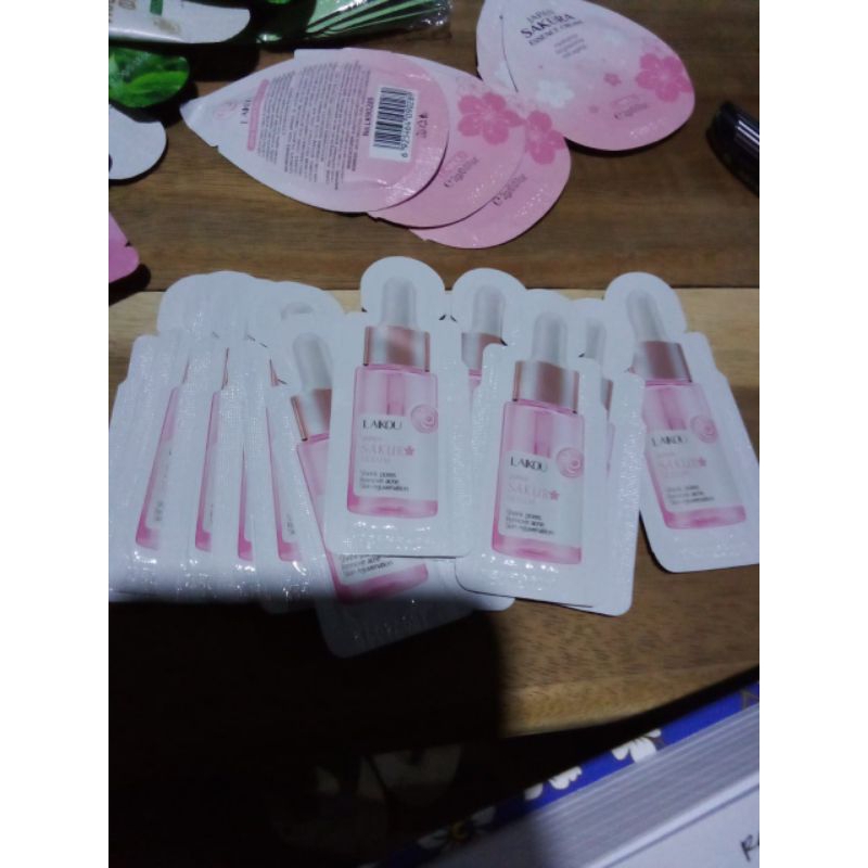 LAIKOU JAPAN SAKURA SERUM