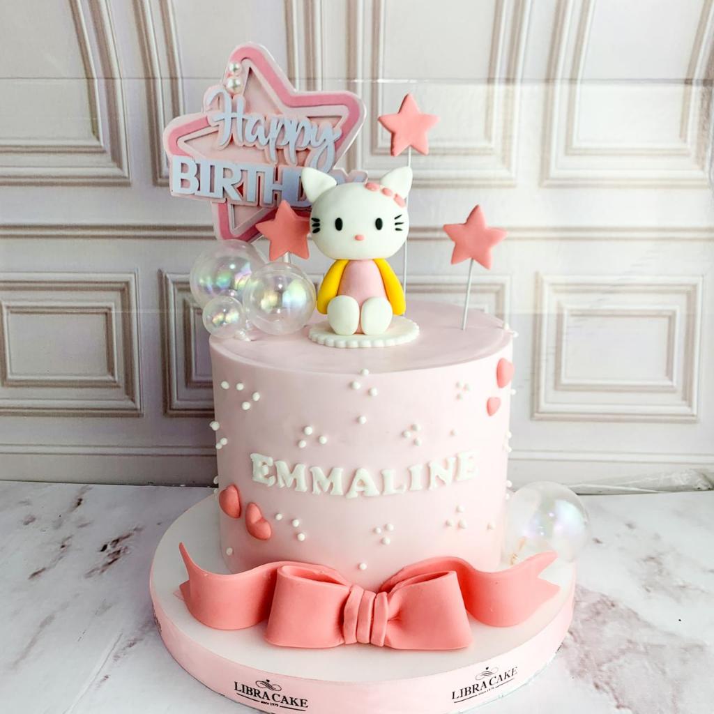 

Kue Ulang tahun/Birthday Cake/Kue Ultah tema Hello Kitty/Kue Birthday jakarta/hello Kitty