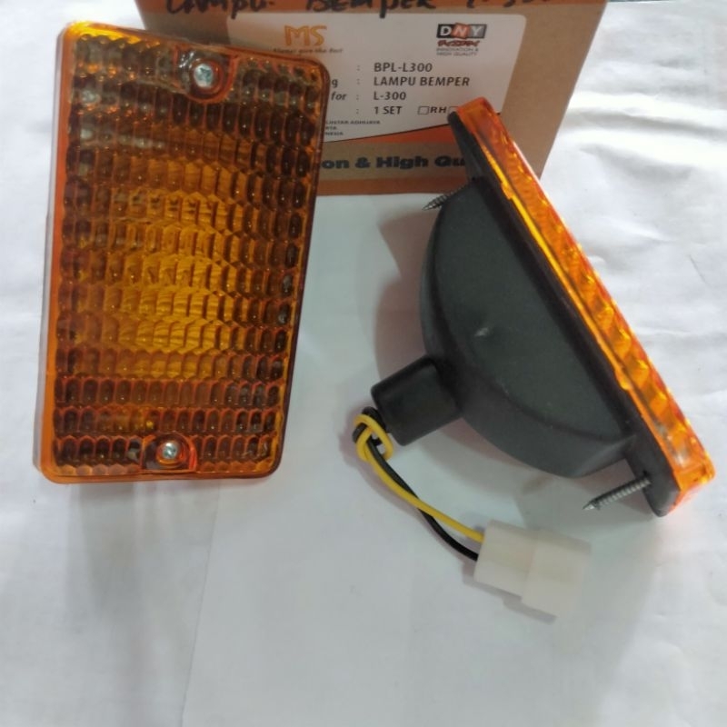 Lampu Sein Bemper / Rumah Lampu Sen Bemper Set Colt L 300 / L300 Merk DNY