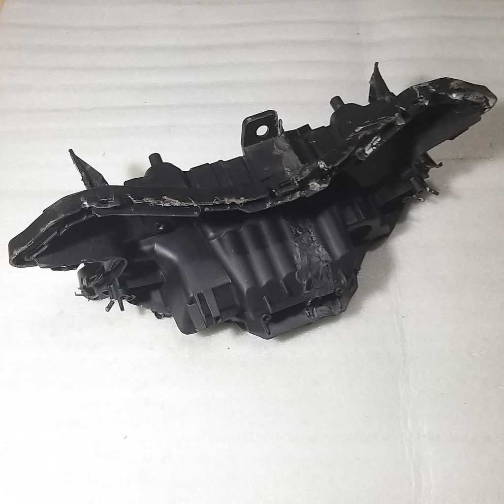 cover batok housing lampu belakang stoplamp pcx 150 K97 original ada minus