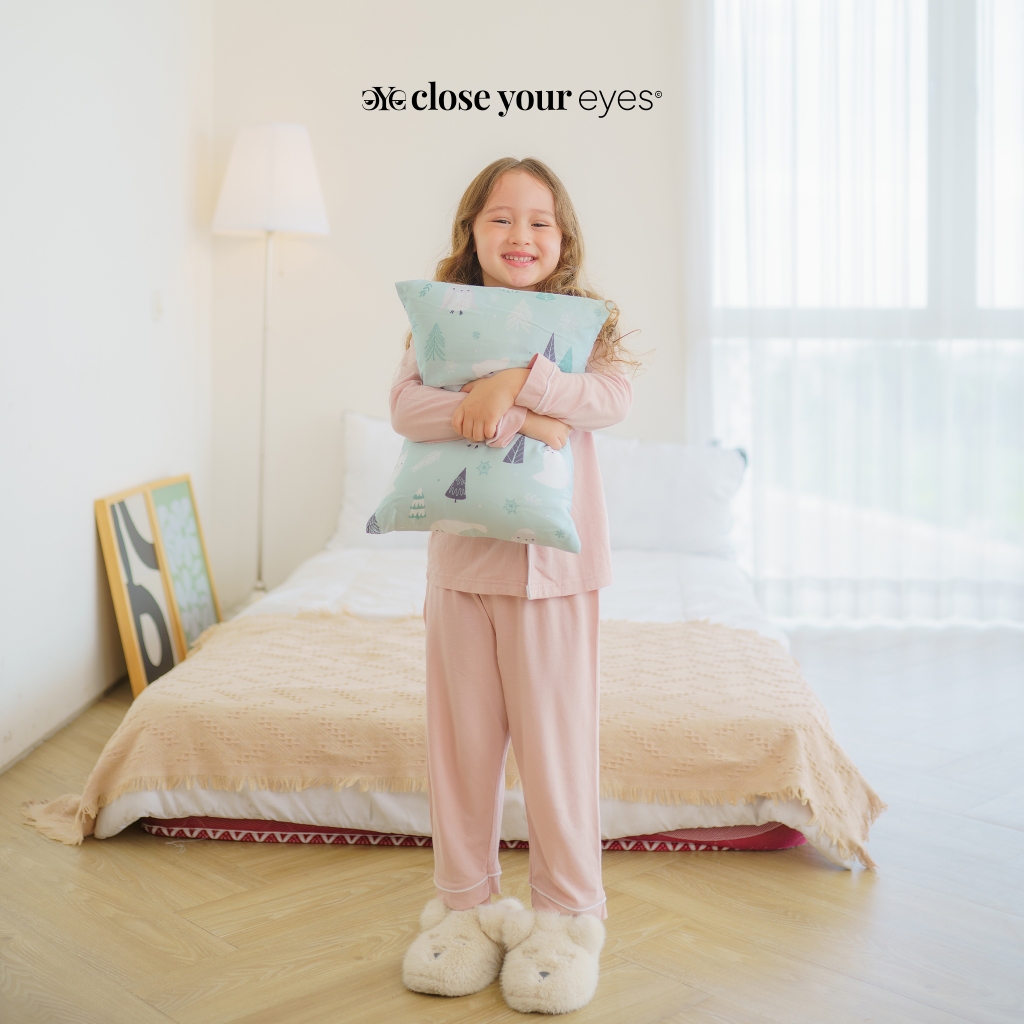 Close Your Eyes “For Kids” - Baby Pillow - Bantal Tidur Anak Balita Tencel 60s Halus dan Lembut