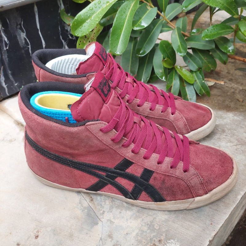 sepatu sneakers second merk onitsuka Tiger size 42,5(27cm)