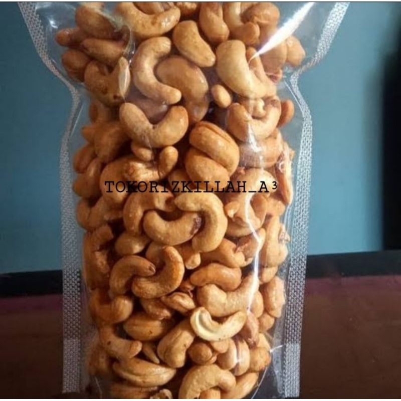 

Kacang mede mete utuh mentah 1000gr/1KG murah kwalitas tidak murahan original Laris manis.