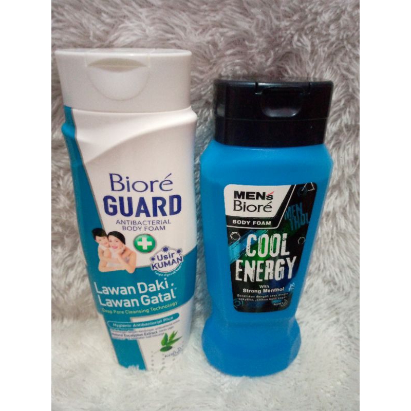 BIORE sabun mandi cair 250 ml. botol