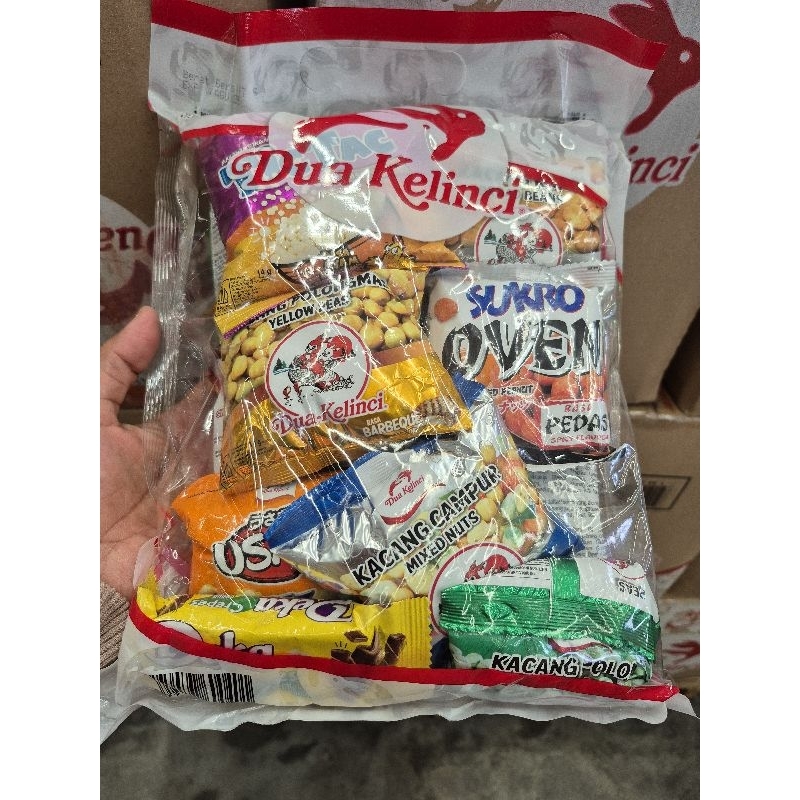 

Dua Kelinci Snack Hampers Anak isi 12pcs Snack dengan kemasan menarik