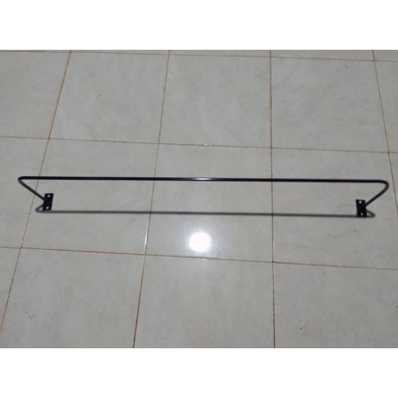 BESI GANTUNGAN DINDING BESI PAJANGAN