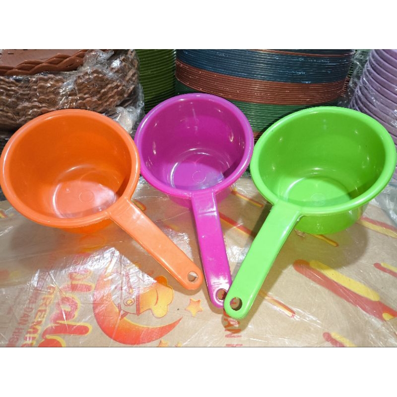 gayung mandi kecil / gayung anak