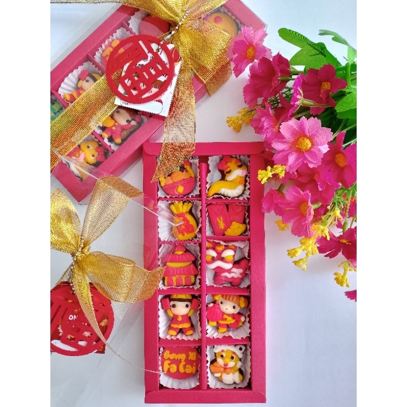

CNY hampers imlek shio ular 2025 isi 10 cokelat premium
