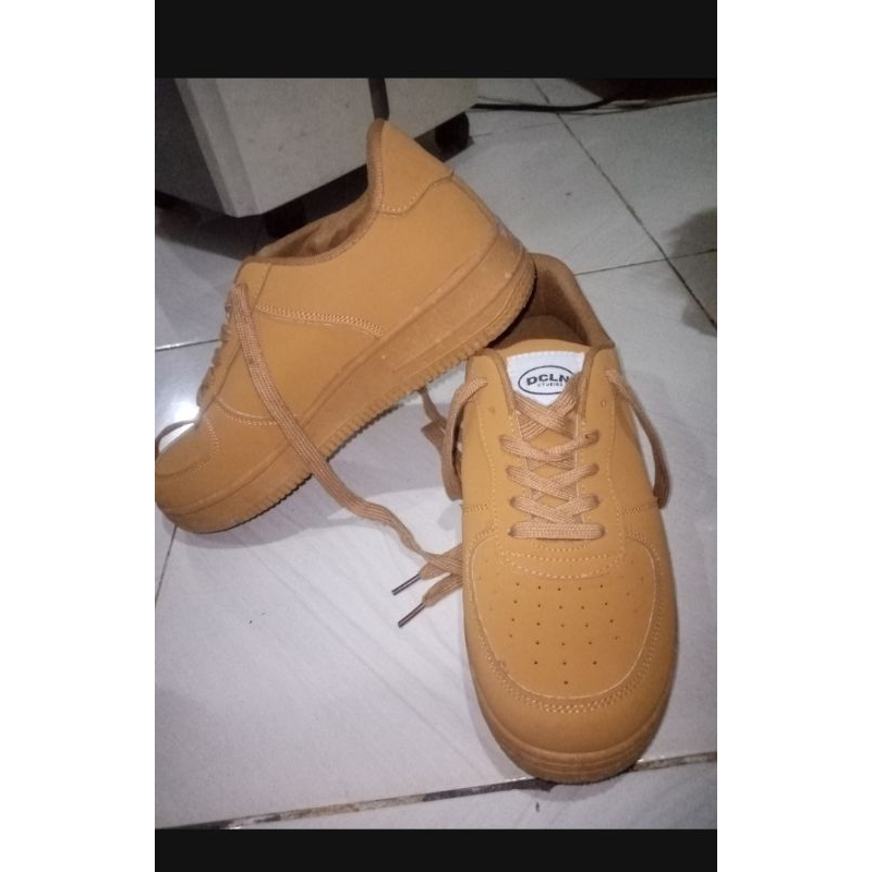 declan sneaker original