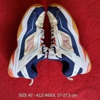 sepatu badminton perfly decathlon