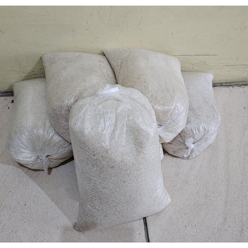 

Gula pasir 1kg