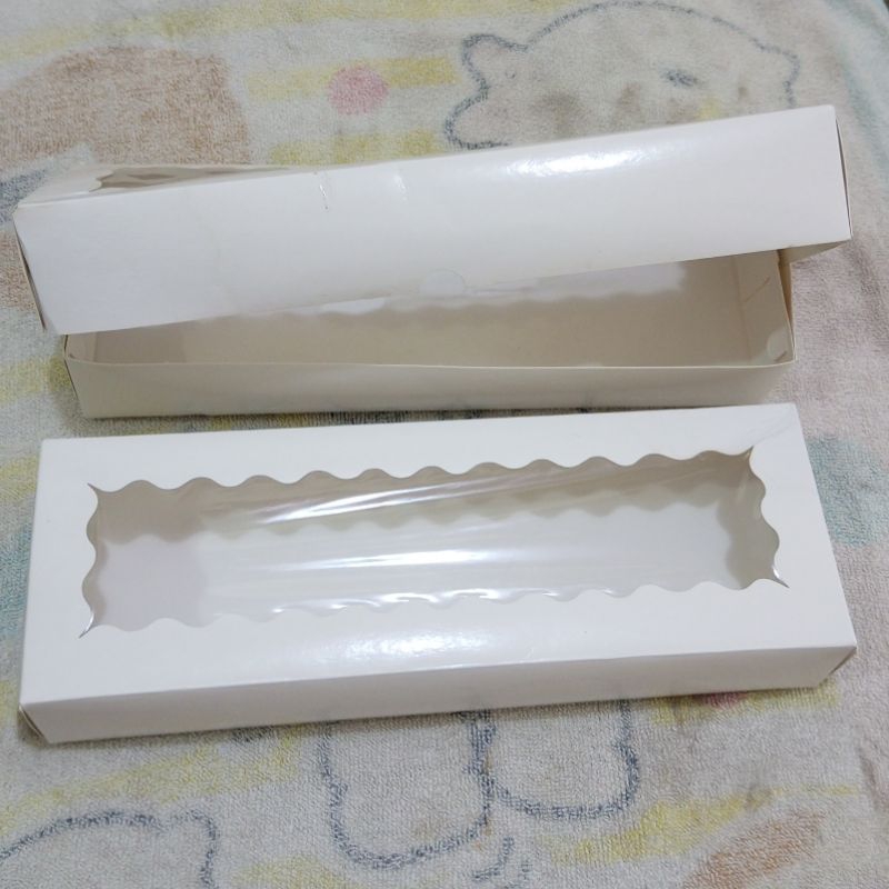 

Kotak brownies window 30x10x5 laminasi luar dalam kotak brownies L