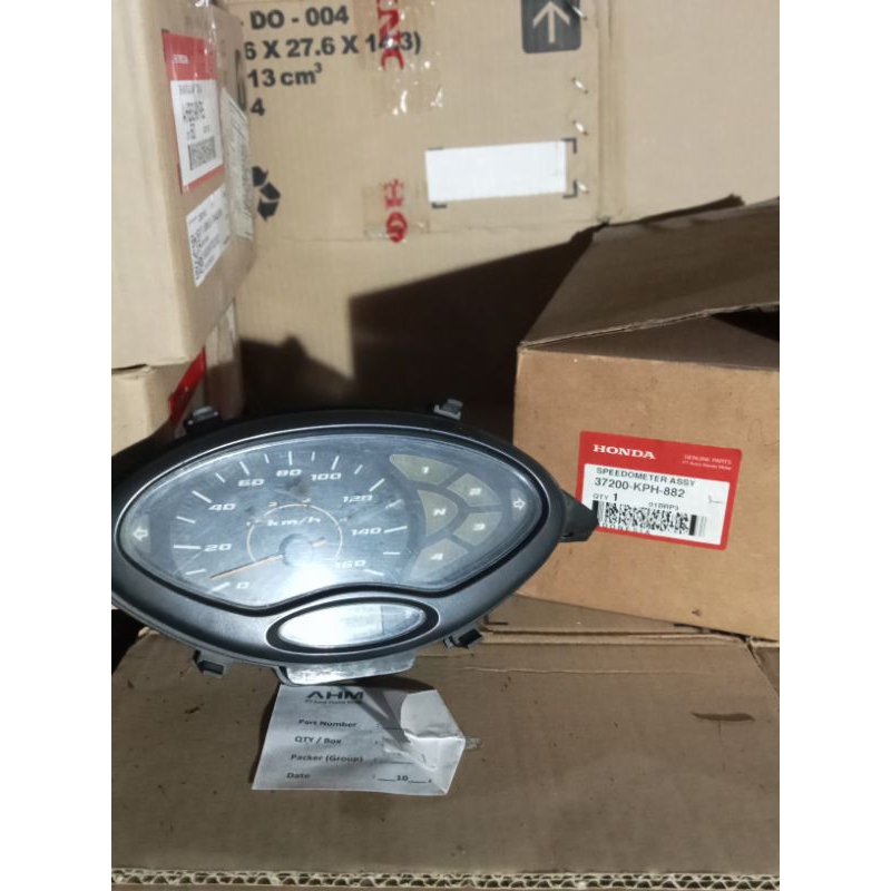 37200KPH882 37200-KPH-882 SPEEDOMETER ASSY KHARISMA NEW ORIGINAL