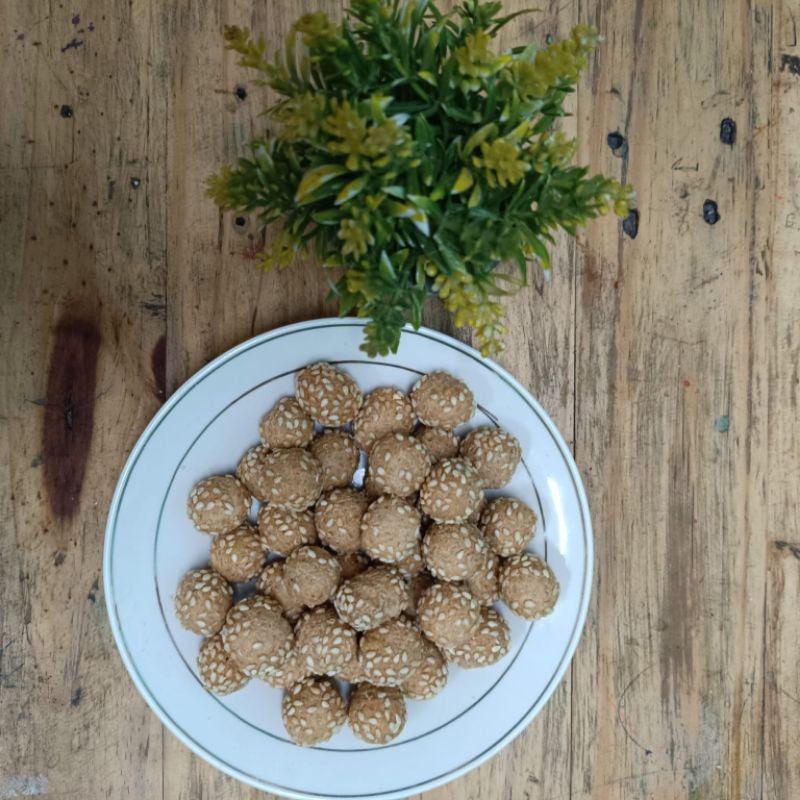 

Kue kering Ciput Wijen O