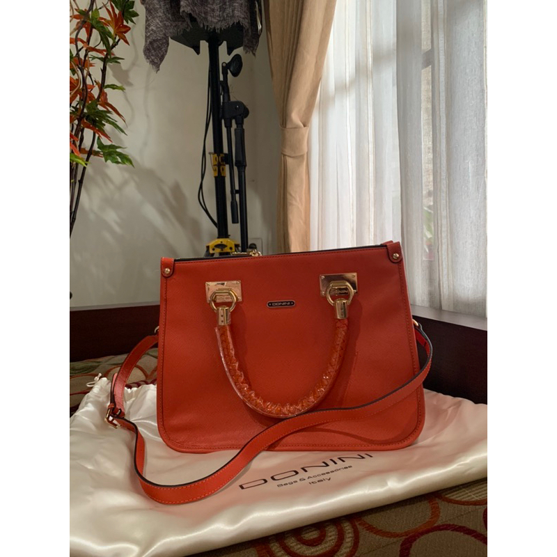 Tas Donini with handle dan selempang orange preloved nego
