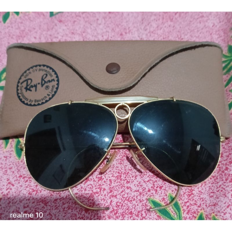 Kacamata hitam RayBan
