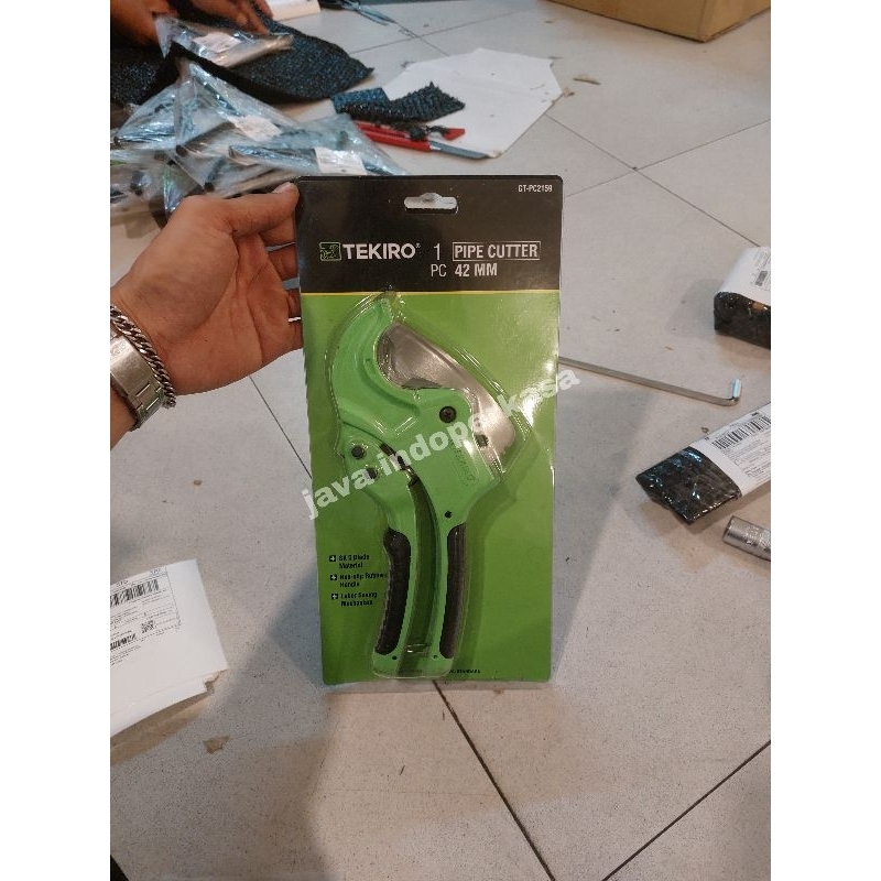 TEKIRO GUNTING PIPA PVC 42 MM