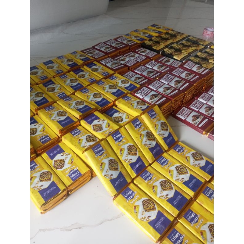 

Nycyta Home Coklat Dubai Crispy "Pistachio Kunafe" Dessert Cokelat Berat 270 Gr ,Size 16X8 Cm