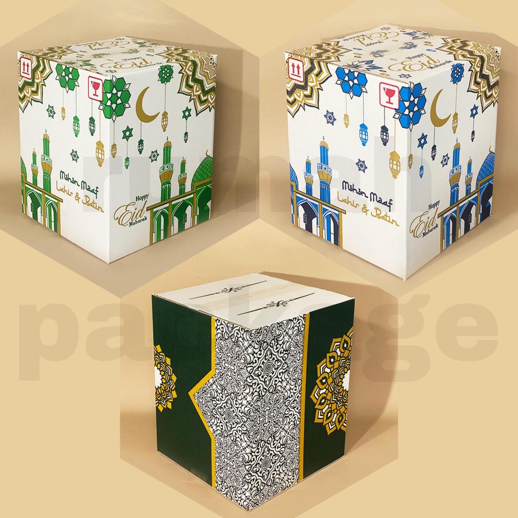 

(28X28X35cm) Box Parcel (KECIL ) Kardus/Parcel/Lebaran/idul Fitri/Paket/sembako/hampers/eid mubarak/kotak hadiah/kotak parcel/kotak sembako/kardus hadiah/kardus parcel/kardus sembakoi/gift/hadiah/surprise/box/kotak/kardus/sembako/parcelan/paket parcel/dus