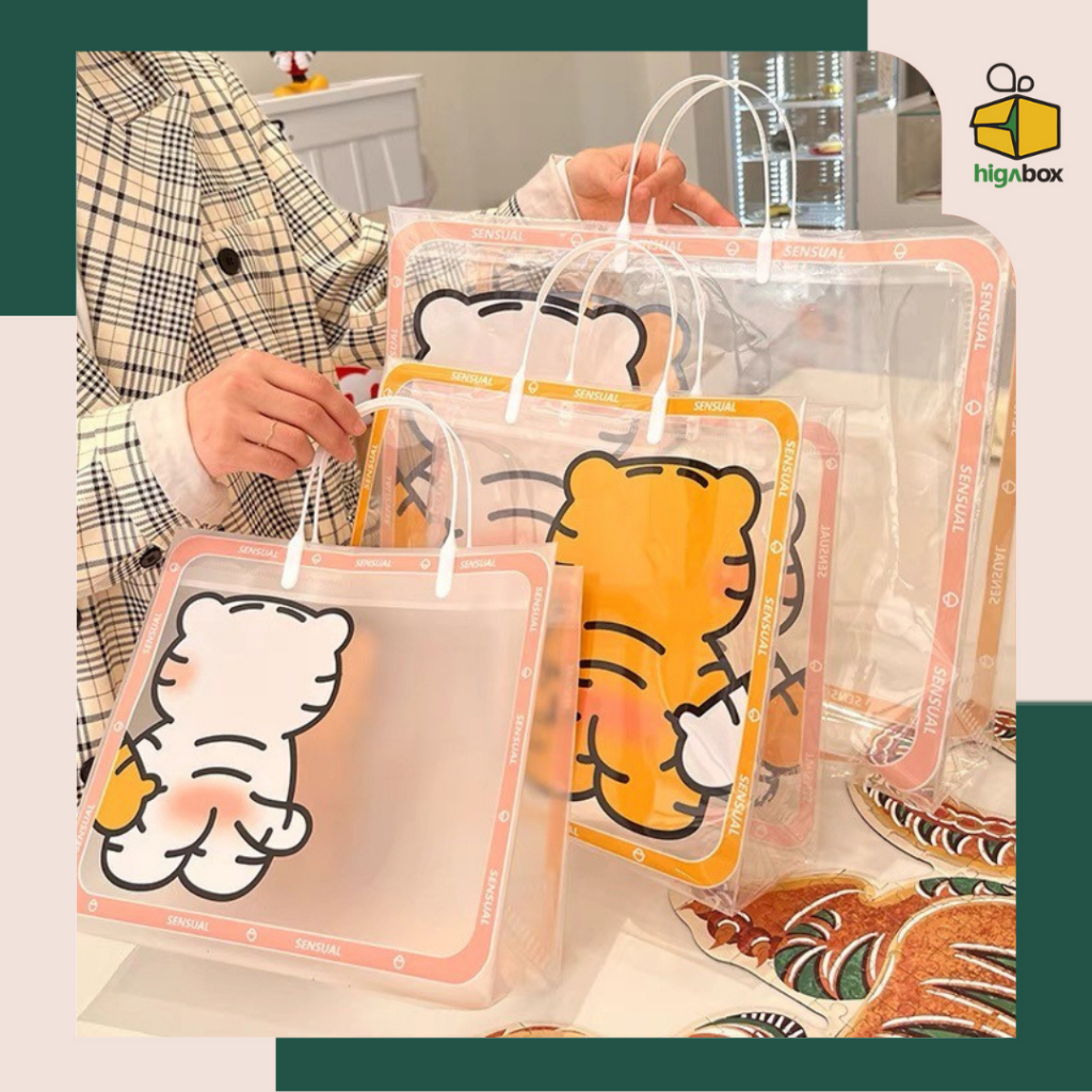 

Tas Mika PVC Transparan Motif Kucing / tas mika ulang tahun anak / Tas Mika PVC Motif Kucing Goodiebag Hampers Tas Buku | OAT06