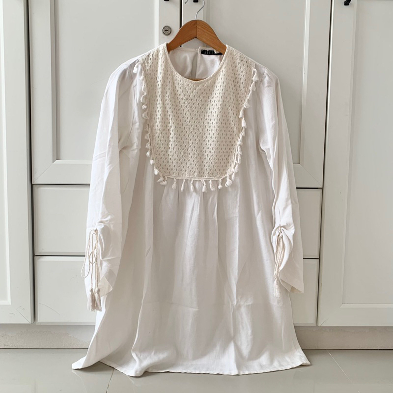 pl tunik putih tulang ALEEZA