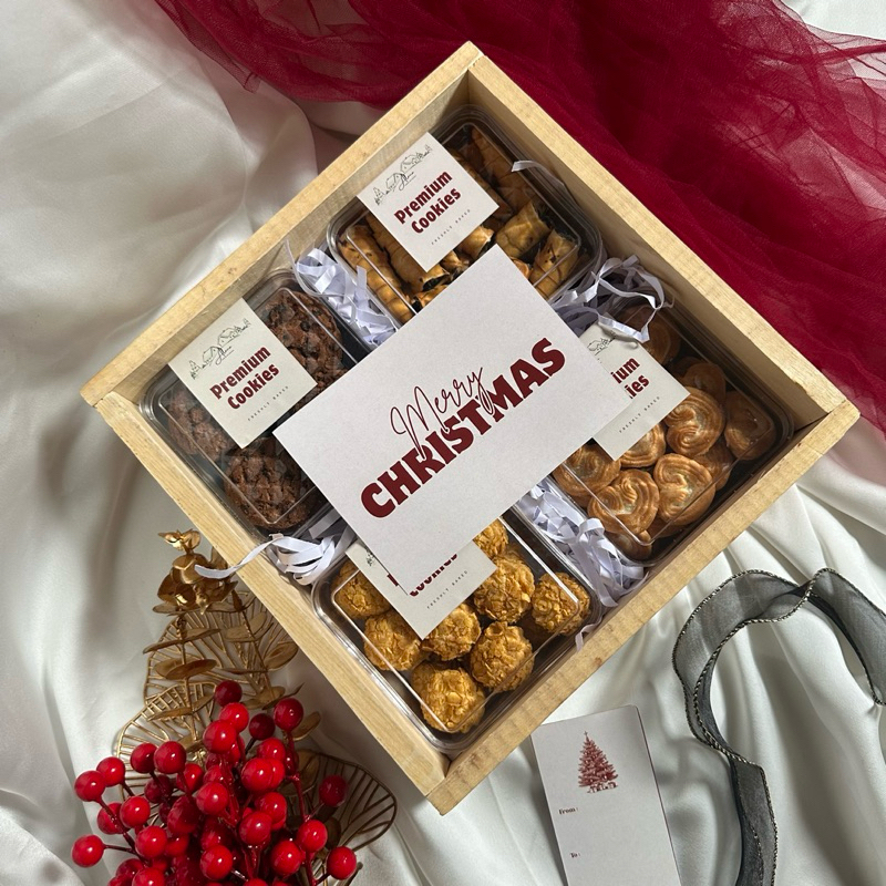 

Imlek CNY Hampers Alula Box Wooden Box Hampers Parcel Natal dan Lebaran Idul Fitri by Sulung Project