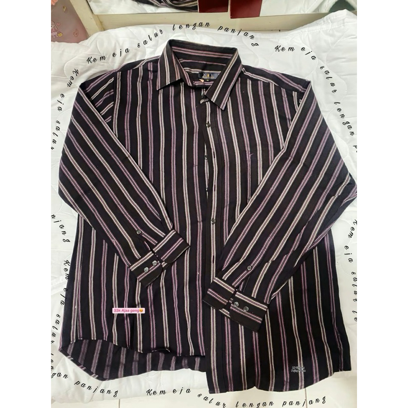 kemeja salur ungu tua